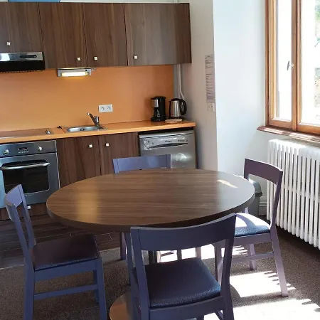 Apartment T3 Dans Chateau Des Magnans, - 6 Pers, Piscine, Sauna, Proche Barcelonnette - Fr-1-165b-19 Jausiers